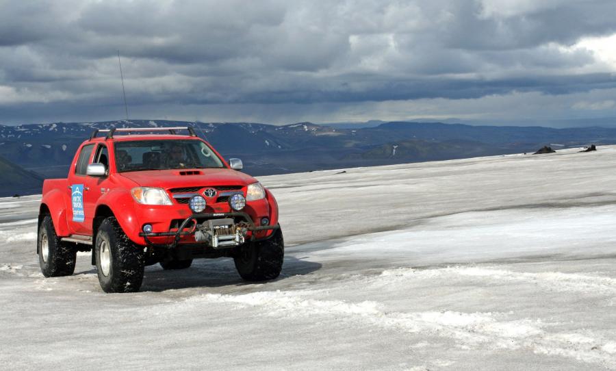  Toyota Hilux Invincible Double Cab Arctic Trucks 2010 года  (фото 3 из 5)